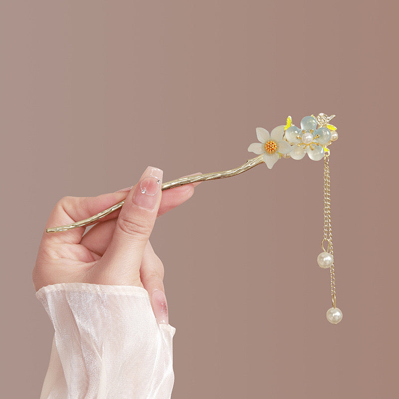 Vintage Floral Hair Stick for Women – Elegant Pearl Hair Accessory