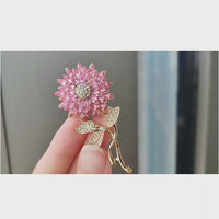Enhance your look with this elegant sunflower crystal brooch—perfect for weddings, romantic gifts, jackets, scarves & party outfits. Vintage charm meets high‑quality sparkle